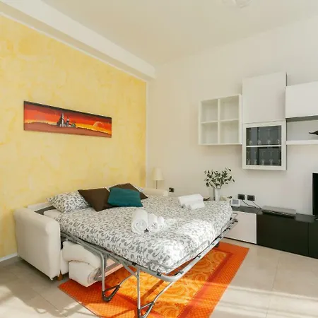 The Best Rent - Lovely Studio With Balcony 公寓